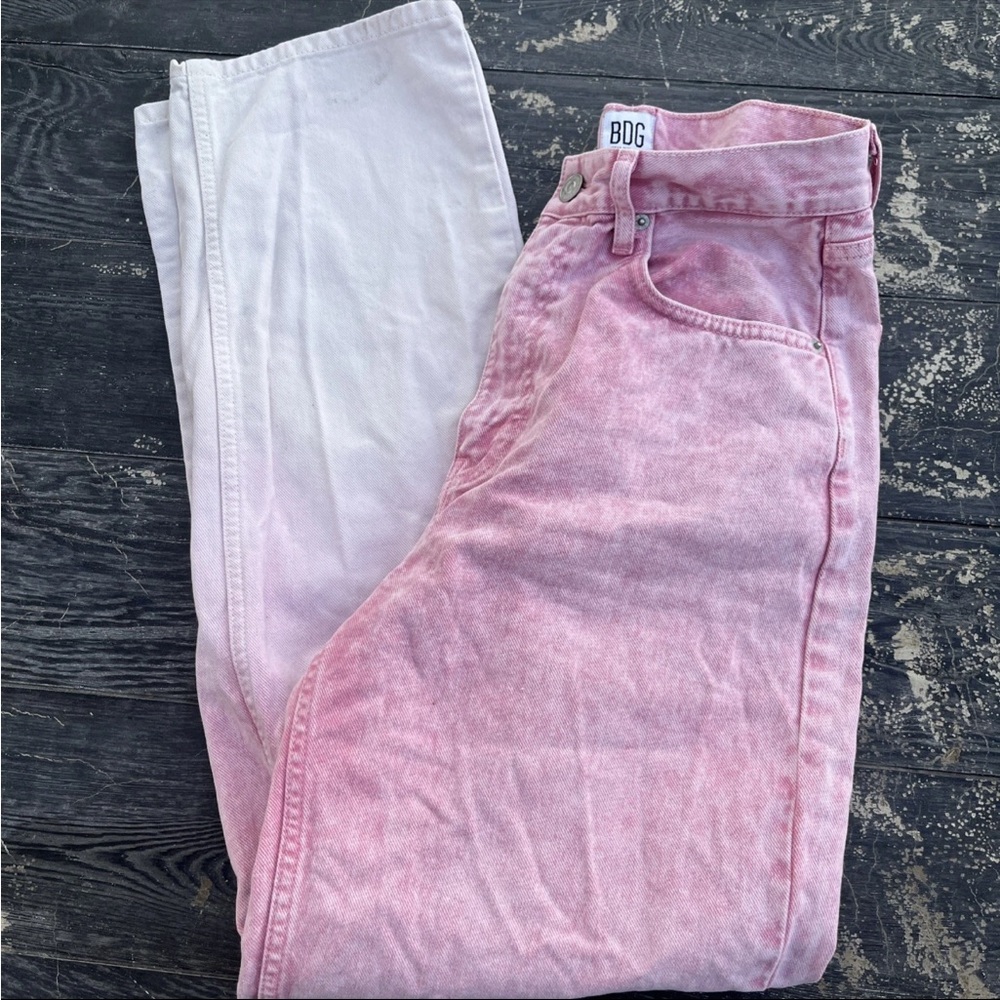 BDG High Rise Baggy Mom Jeans Pink Dyed Size 28